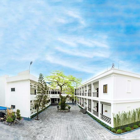 Khach San Det Hotell Nam Dinh Exteriör bild