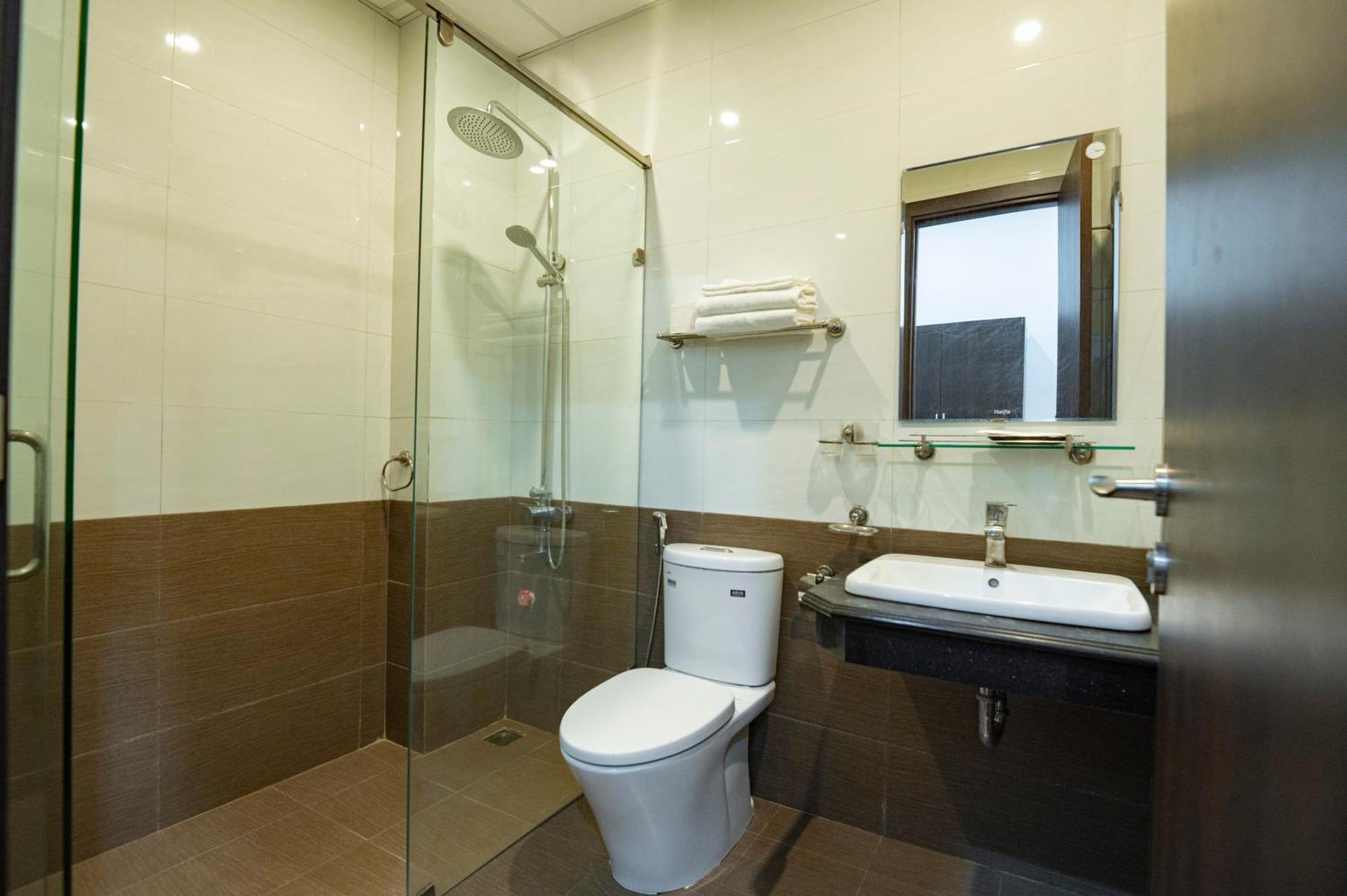 Khach San Det Hotell Nam Dinh Exteriör bild